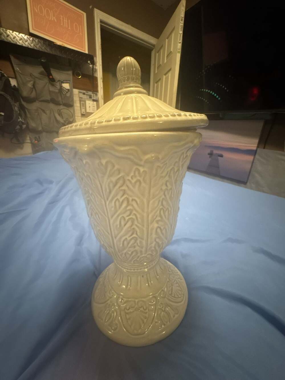 Vintage Lenox Ivory Porcelain Lidded Urn Vase with Acanthus Leaf Detail